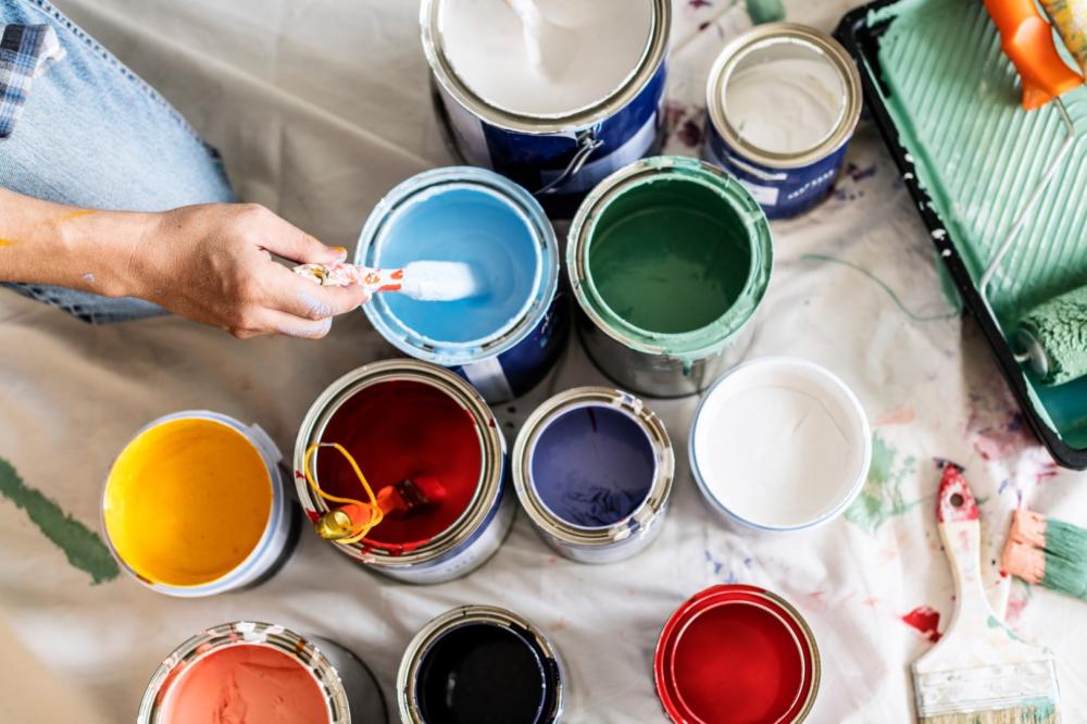 pot de peinture